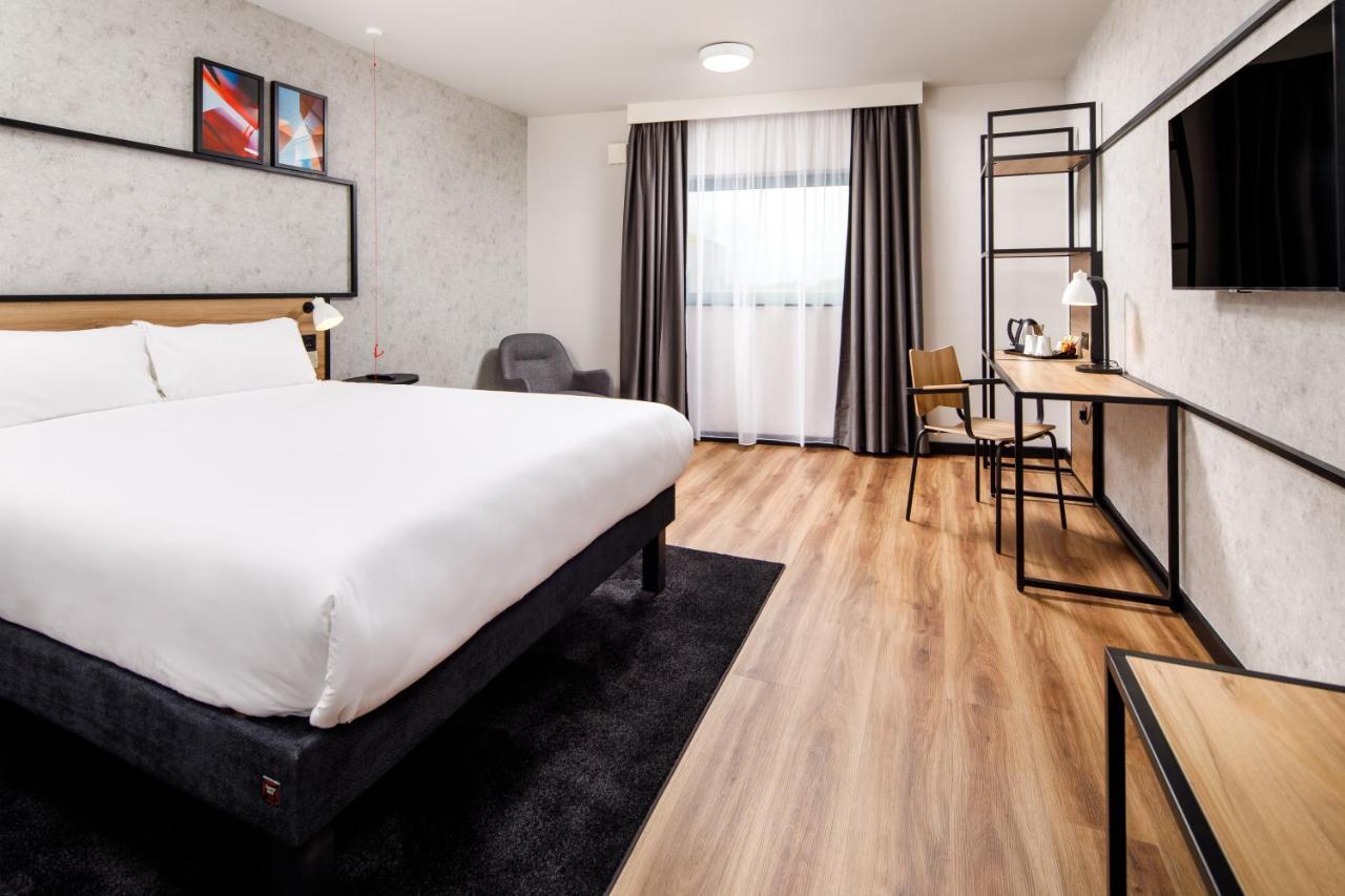 Ibis London Heathrow Terminal 5 Hotell Hillingdon Eksteriør bilde