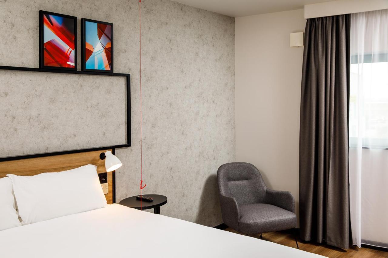 Ibis London Heathrow Terminal 5 Hotell Hillingdon Eksteriør bilde